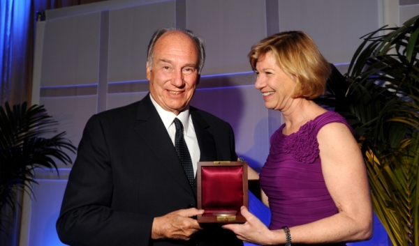 Chancellor Susan Desmond-Hellman presents His Highness the Aga Khan with the 2011 University of California San Francisco Medal Chancellor Susan Desmond-Hellman presents His Highness the Aga Khan with the 2011 University of California San Francisco Medal